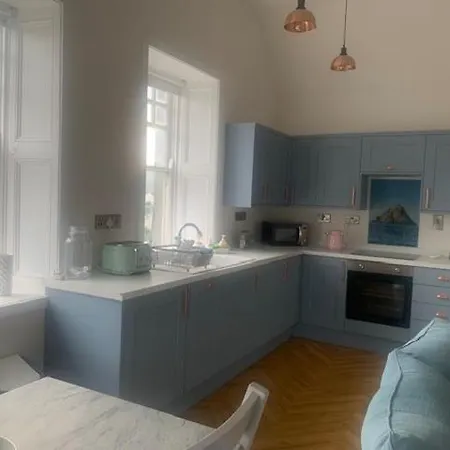 Nid Douillet Dans Un Lieu Historique Au Coeur Du Kerry