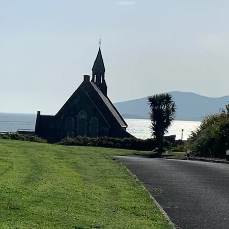 Nid Douillet Dans Un Lieu Historique Au Coeur Du Kerry Appartamento Waterville