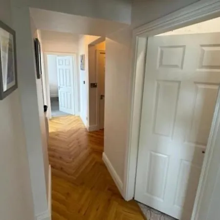 Nid Douillet Dans Un Lieu Historique Au Coeur Du Kerry 아파트 *