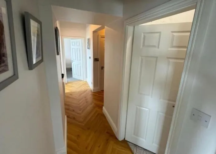 Nid Douillet Dans Un Lieu Historique Au Coeur Du Kerry 아파트 *